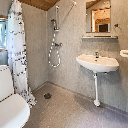 2 Bedroom Cozy In 펜션 *